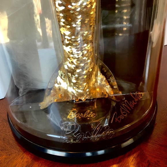 Bob Mackie Gold Barbie Doll NRFB - Picture 8 of 9